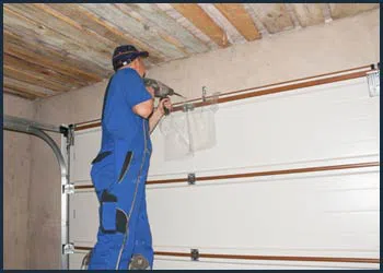 Garage Doors Store Repairs Baltimore, MD 410-803-5120 - cont-gdr-door-repair-08m